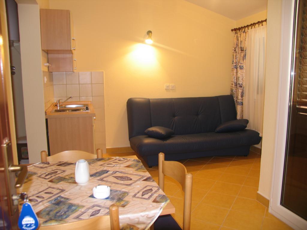 Apartments Villa Ceres Klek Oda fotoğraf