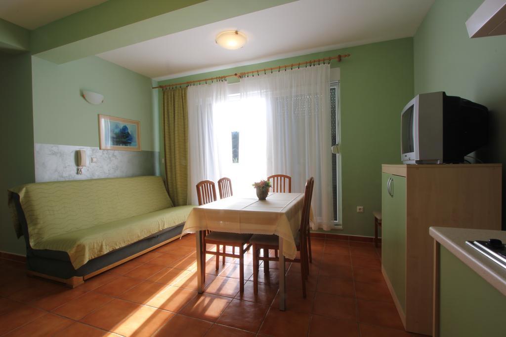 Apartments Villa Ceres Klek Oda fotoğraf